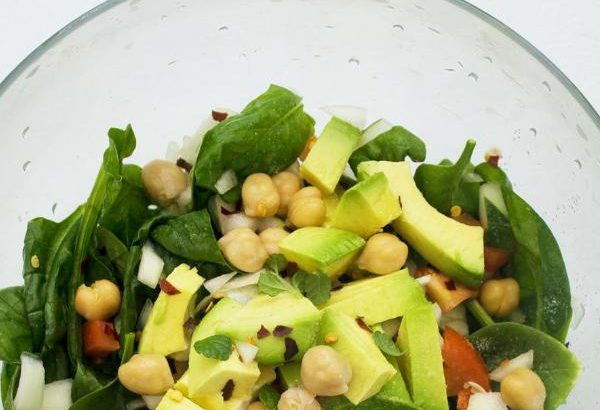 avocado salad, there are health benefits to avocados